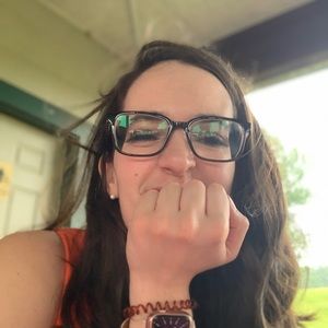 Meet your Posher, Elisha